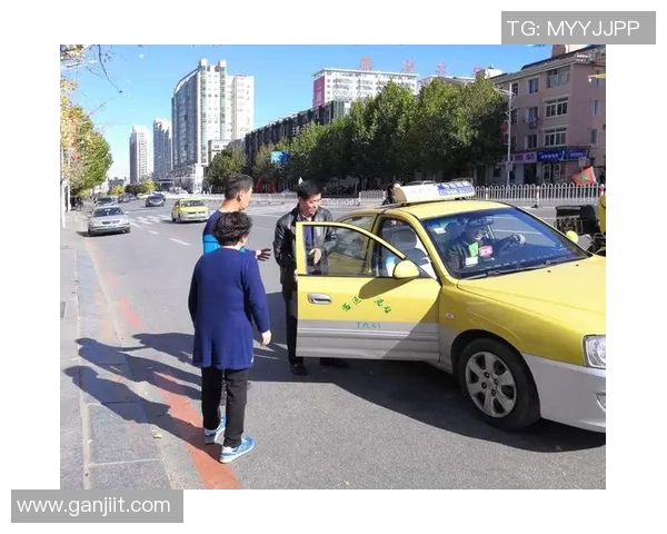 刘丽的CSGO人生探索：从新手到职业选手的成长之路